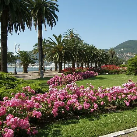 La Stazione 3*